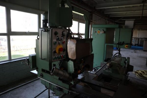 ak machines gf 322n thread milling