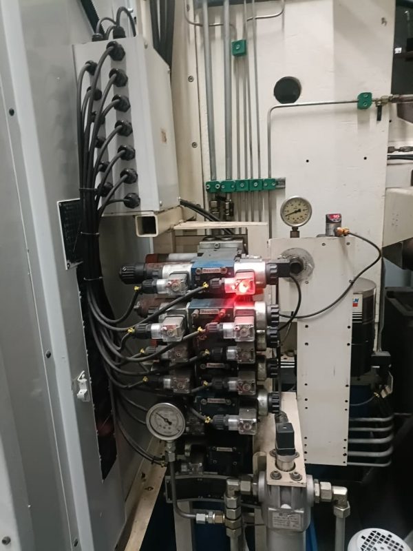 ak machiens samputensili s130 cnc gear hobber