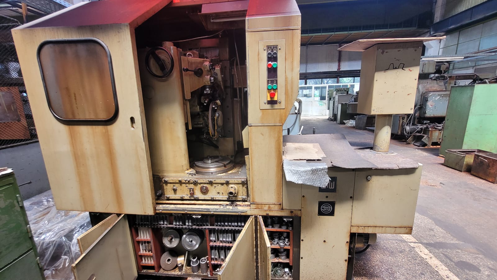 AK_Machines_ZSTZ_315_C3_Gear_Grinder (1) ak machines zstz 315 c3 gear grinder