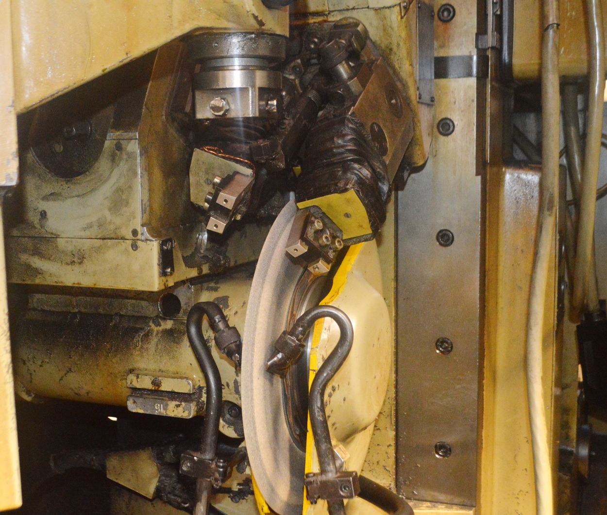 AK_Machines_ZSTZ_630_C1Z_Gear_Grinder (2) ak machines zstz 630 c1z gear grinder