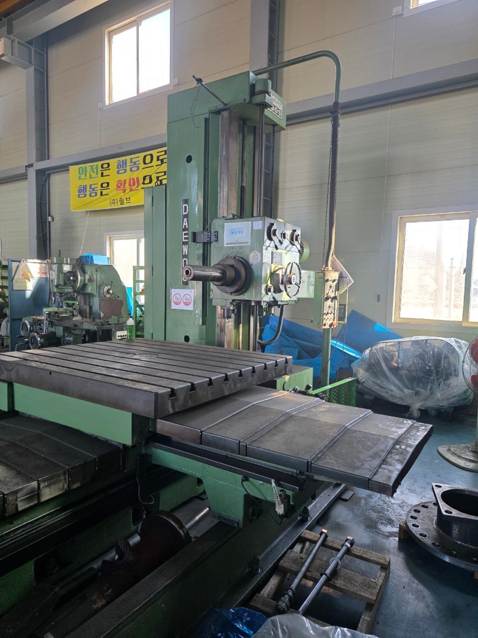 AK_Machines_Daewoo_D130S_Horizontal_Boring_Machine (11) ak machines daewoo d130s horizontal boring machine