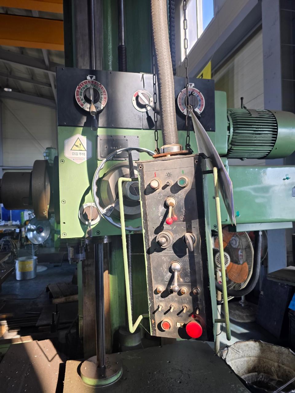 AK_Machines_Daewoo_D130S_Horizontal_Boring_Machine (8) ak machines daewoo d130s horizontal boring machine