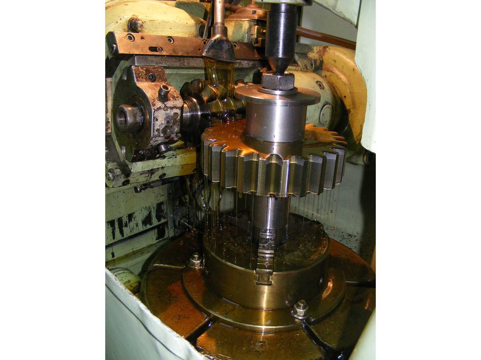 AK_Machines_Cugir_FD500_Gear_Milling (4) ak machines cugir fd500 gear hobbing machine