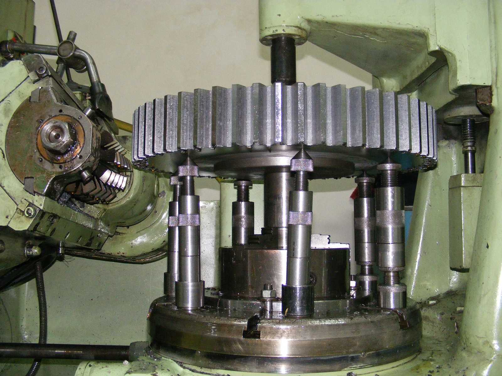 AK_Machines_Cugir_FD500_Gear_Milling (6) ak machines cugir fd500 gear hobbing machine
