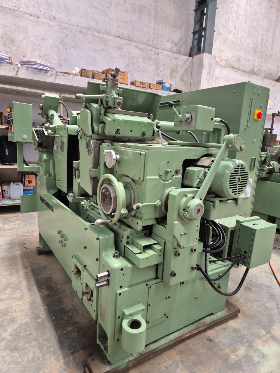AK_Machines_Cincinnati_220_8_Centerless_Grinder (4) ak machines cincinnati 220 8 centerless grinder