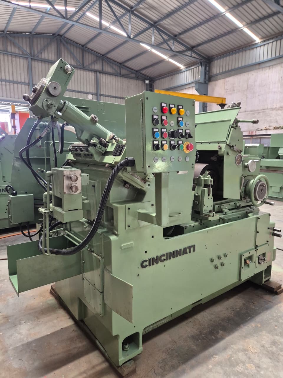 AK_Machines_Cincinnati_220_8_Centerless_Grinder (8) ak machines cincinnati 220 8 centerless grinder
