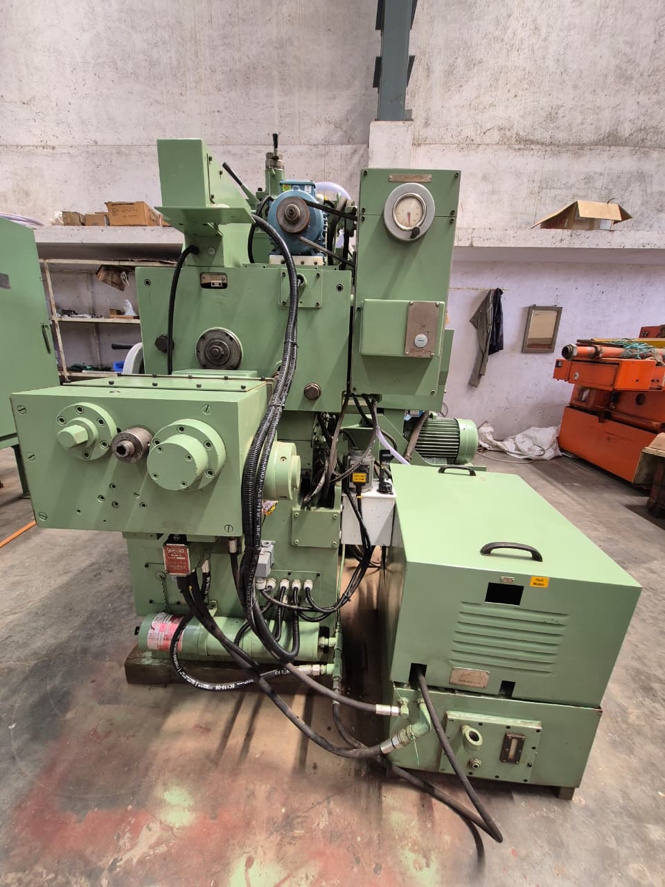 AK_Machines_Cincinnati_2_250_Centerless_Grinding (8) ak machines cincinnati 2 250 centerless grinding