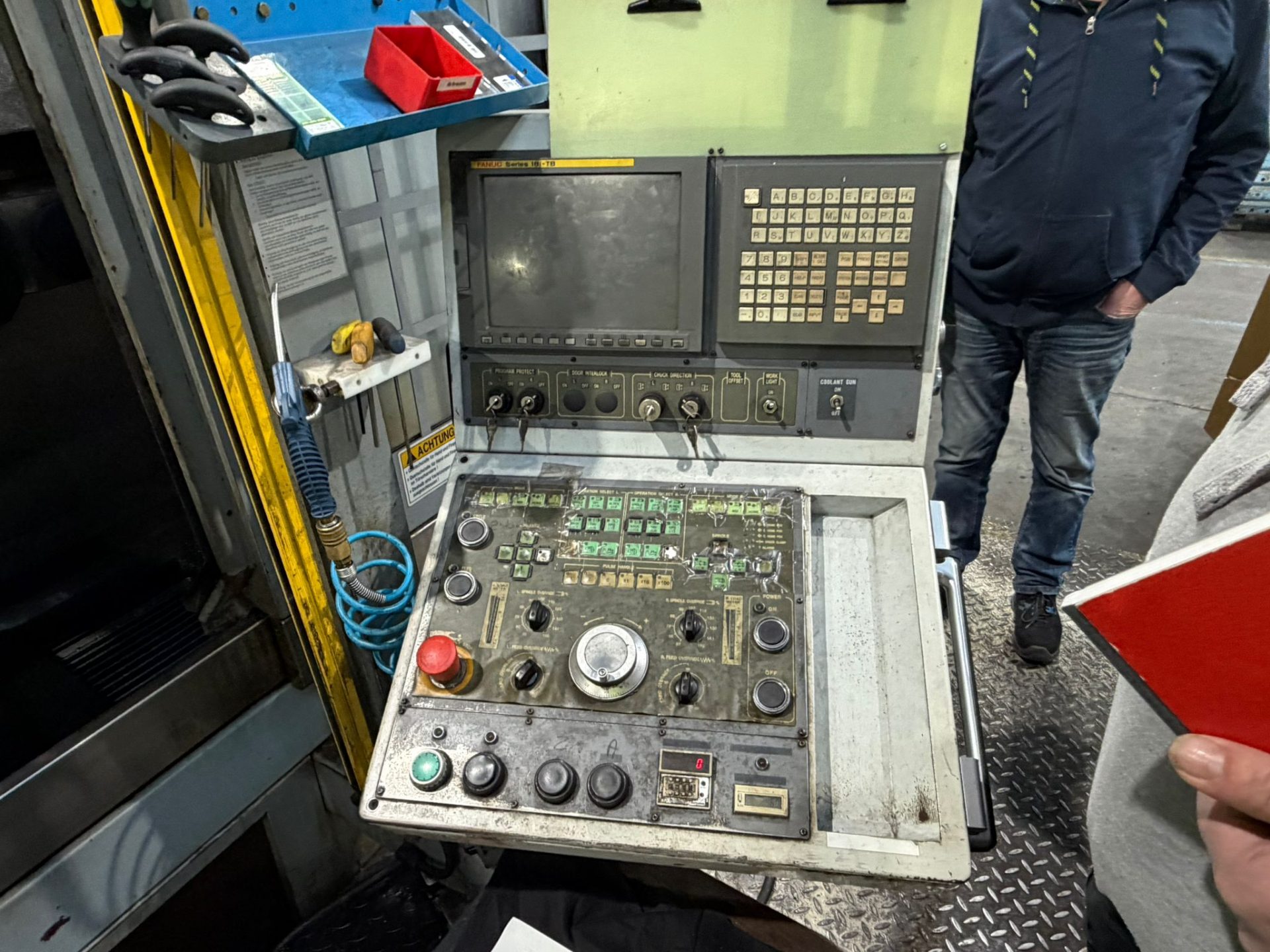AK_Machines_Doosan_V740T_Double_CNC_VTL (10) ak machines doosan v740t double cnc vtl