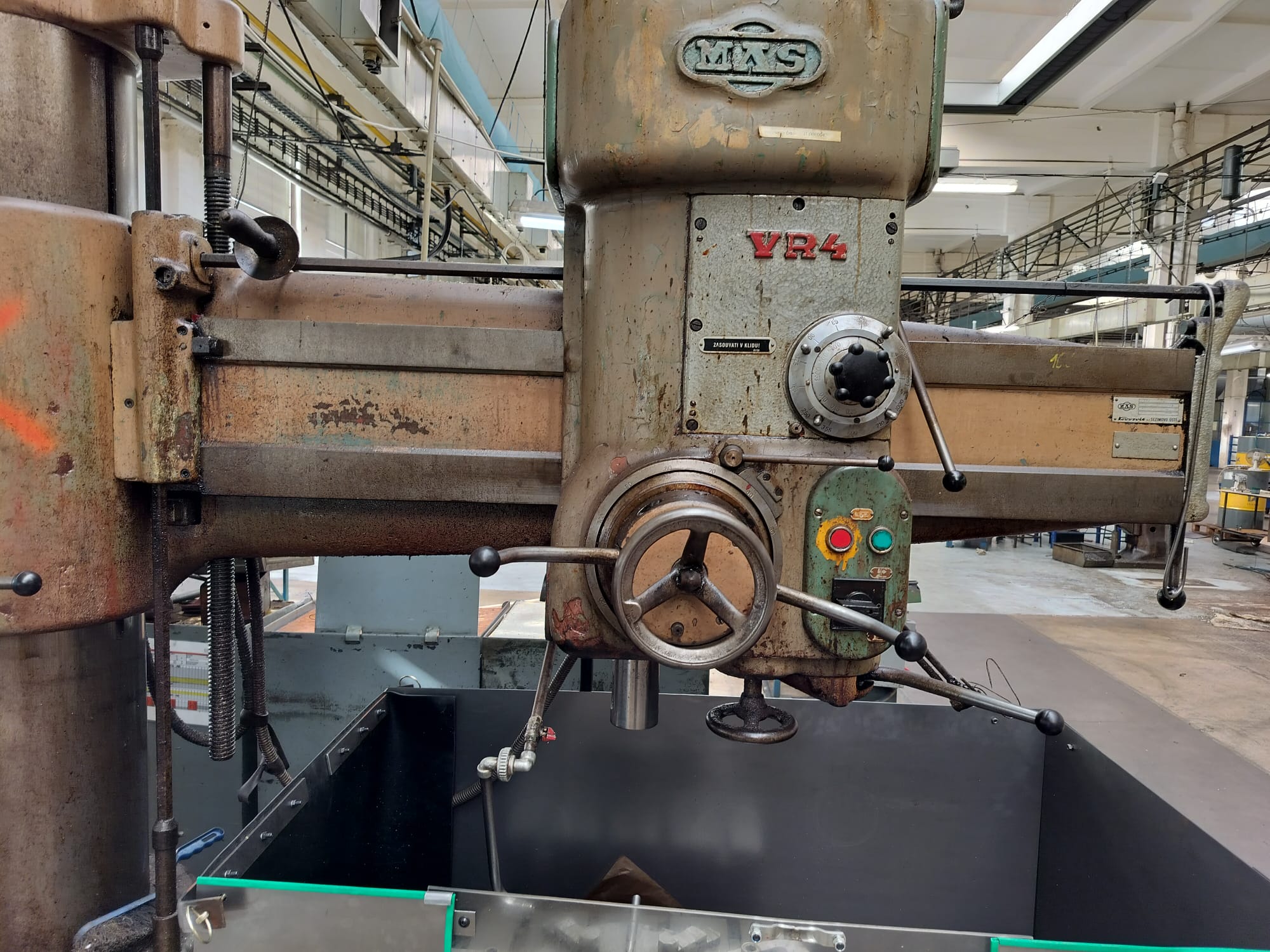 ak machines mas vr4 radial drilling machine